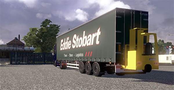 Curtainside trailer with Forklift