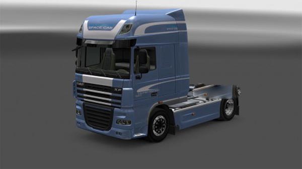 DAF XF Limited Edition Blue Skin