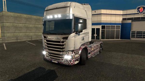 Scania Streamline white leopard skin