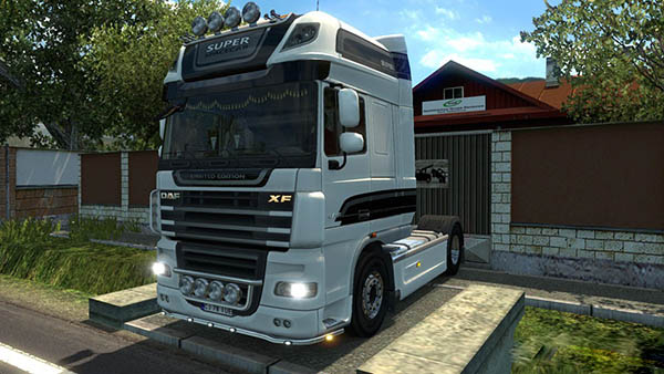 DAF XF 105 Super Space Cab Metallic Skin